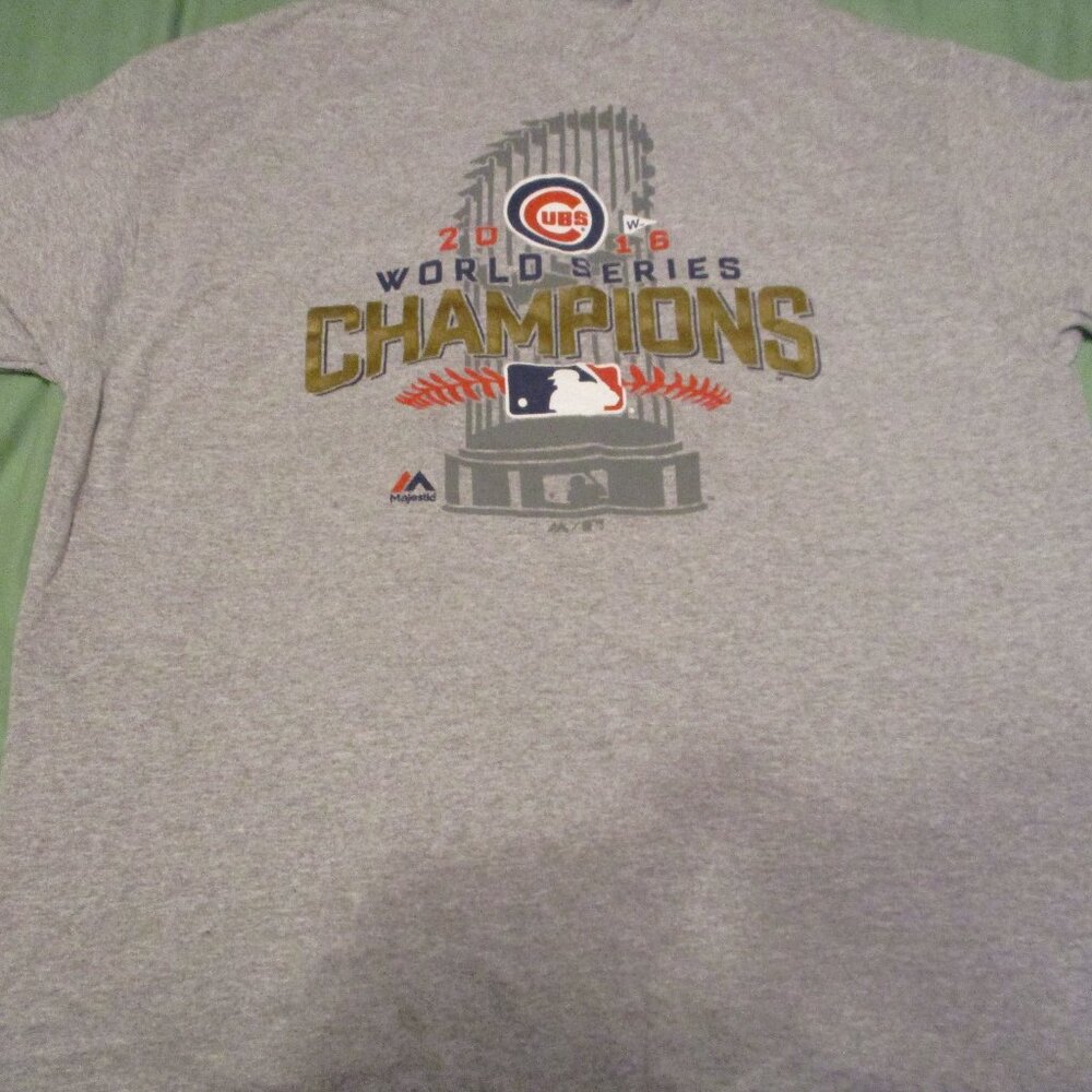 Majestic Official Chicago Cubs 2016 World Series Champions Mens' 2XL T-Shirt